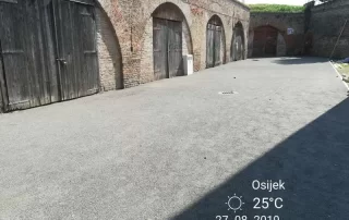 Izgradnja staza Stabilizer-om - projekt obnove Stare Pekare u Tvrđi, Osijek