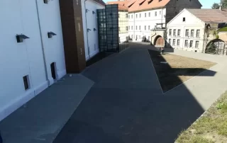 Izgradnja staza Stabilizer-om - projekt obnove Stare Pekare u Tvrđi, Osijek