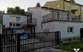 Premantura Fasada Tekuće Pluto